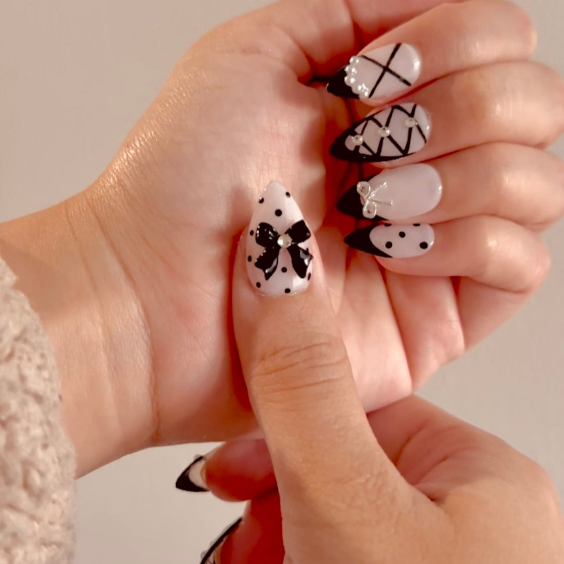 Tutu Dots